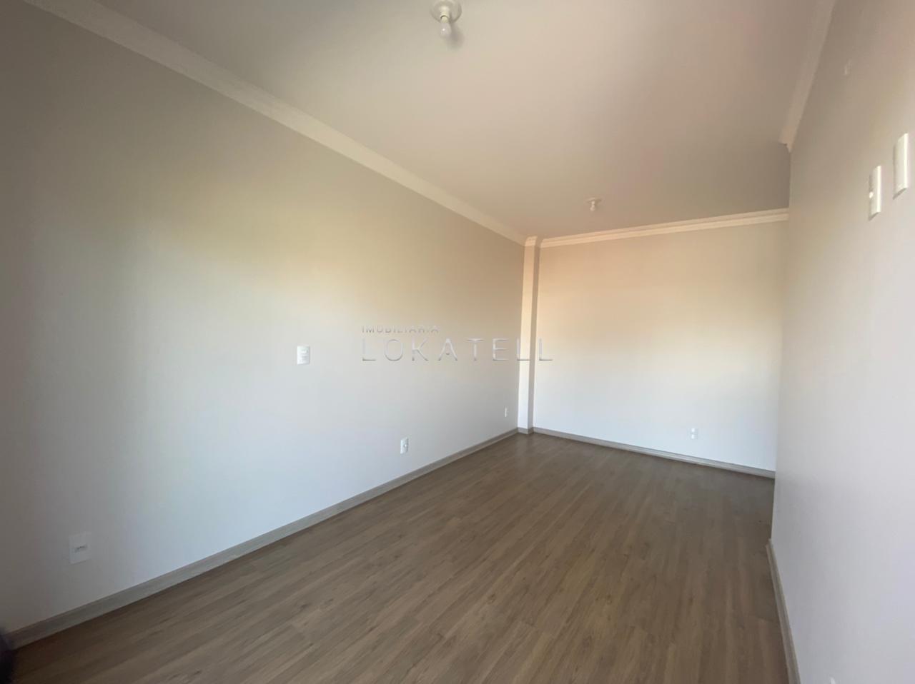 Sobrado para à venda no Bairro CANADA em CASCAVEL: 