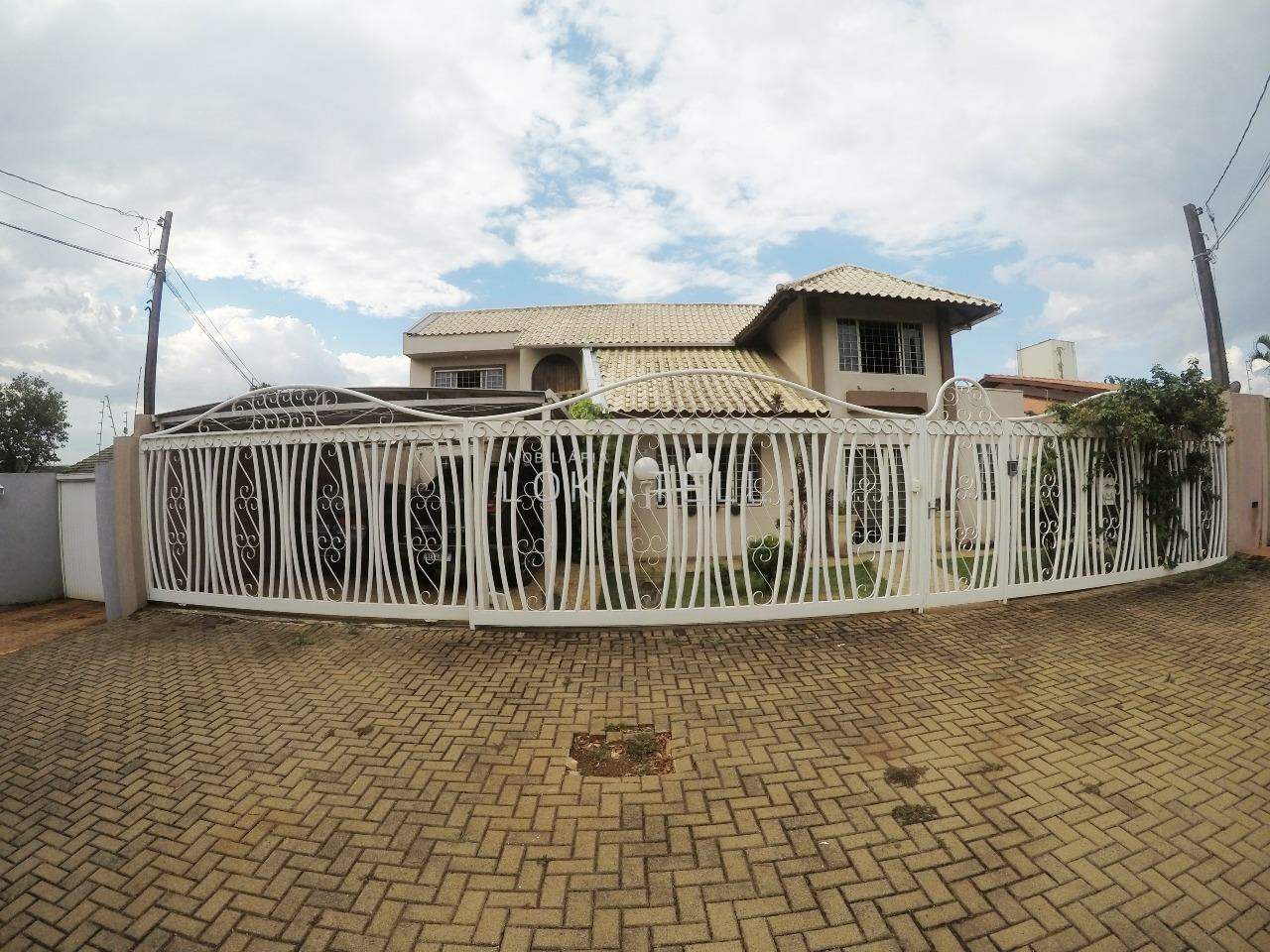 Casa Residencial para à venda no Bairro RECANTO TROPICAL em CASCAVEL: 