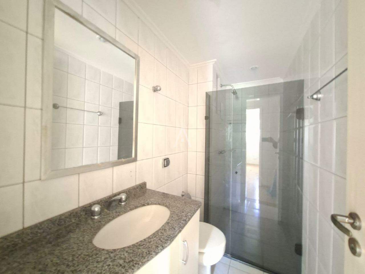 Apartamento para para aluguel no Bairro CENTRO em CASCAVEL: bwc social