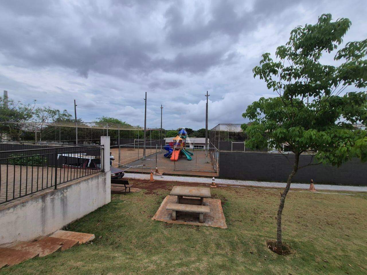 Casa Residencial para para aluguel no Bairro PARQUE VERDE em CASCAVEL:
