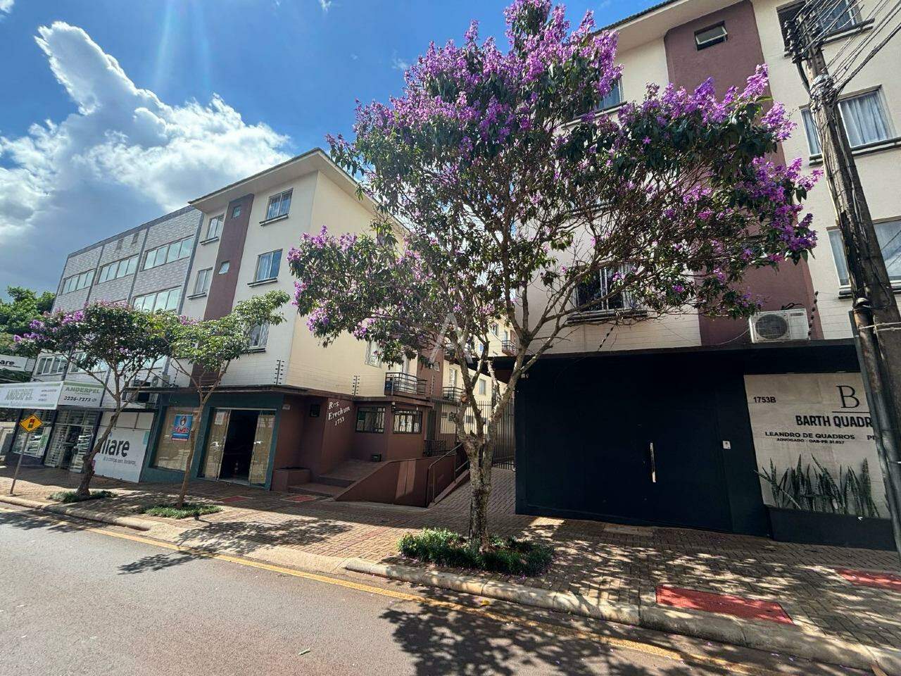 Apartamento para para aluguel no Bairro CENTRO em CASCAVEL: 