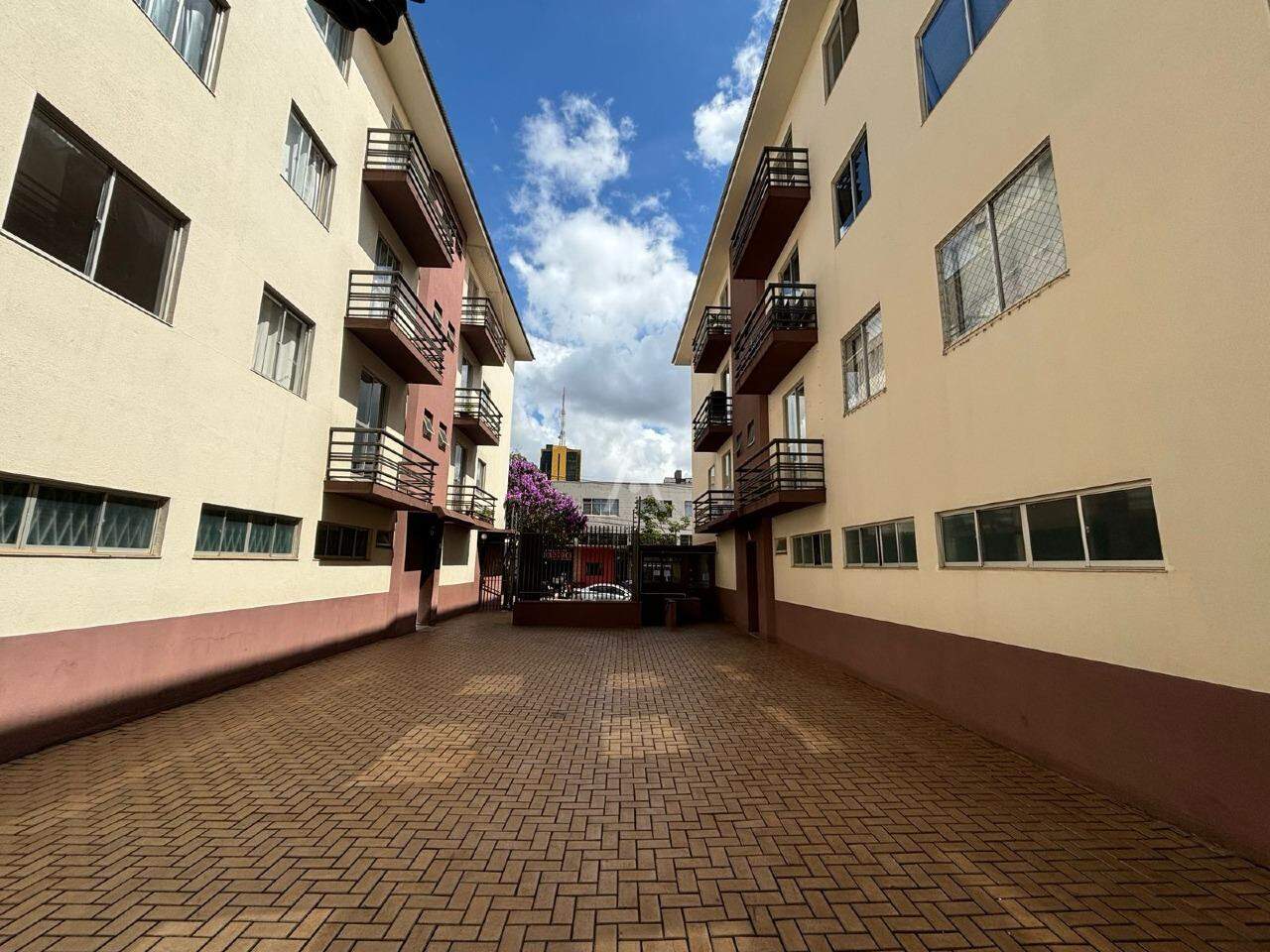 Apartamento para para aluguel no Bairro CENTRO em CASCAVEL: 