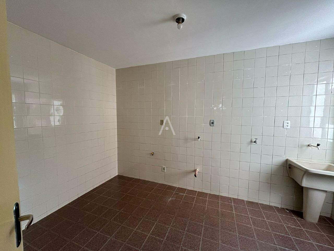 Apartamento para para aluguel no Bairro CENTRO em CASCAVEL: 
