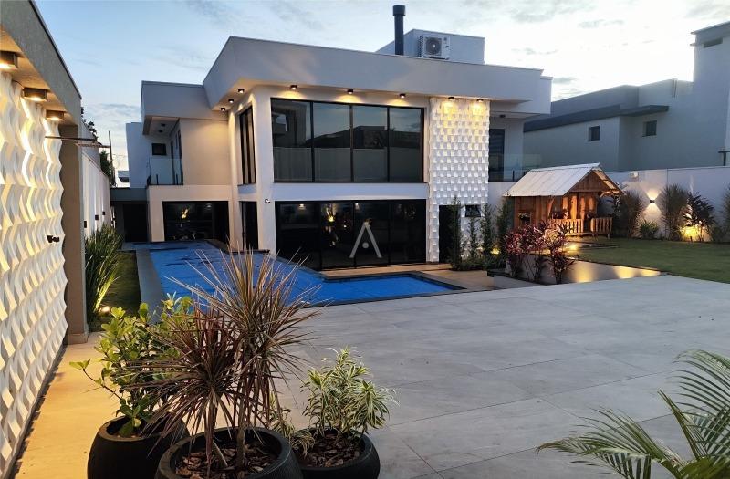 Sobrado para à venda no Bairro FAG em CASCAVEL: 