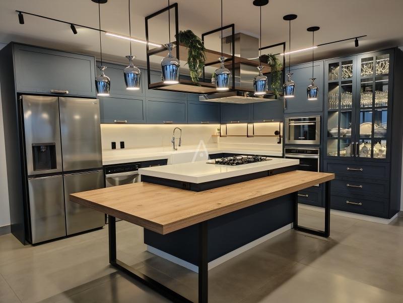 Sobrado para à venda no Bairro FAG em CASCAVEL: 