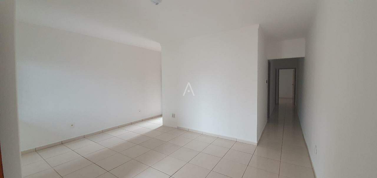 Casa Residencial para para aluguel no Bairro CANADA em CASCAVEL: 