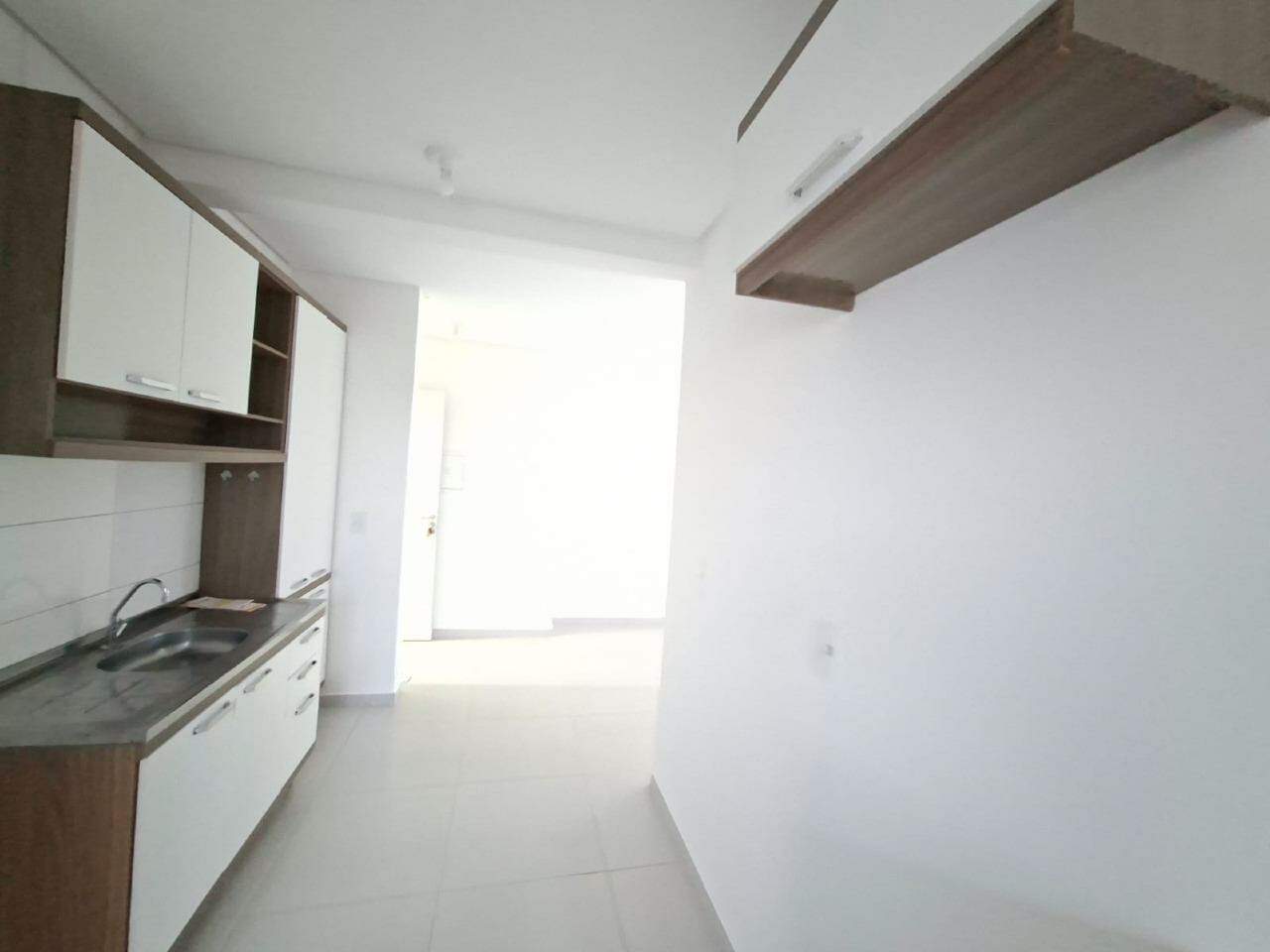 Apartamento para para aluguel no Bairro REGIAO DO LAGO em CASCAVEL: 