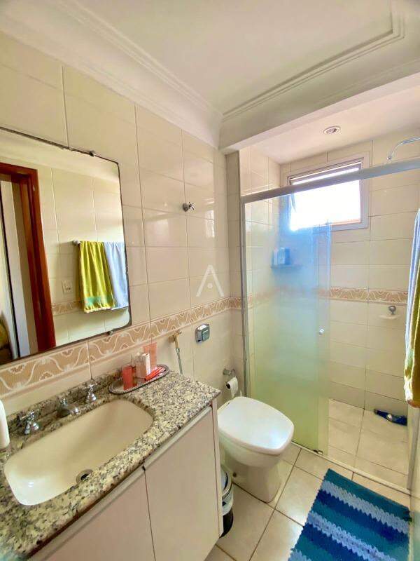 Apartamento para à venda no Bairro CENTRO em CASCAVEL: 