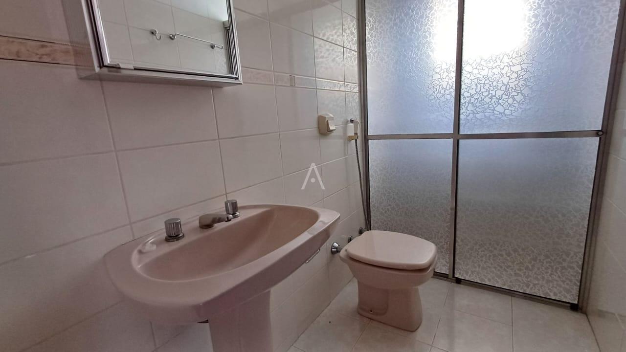 Apartamento para para aluguel no Bairro CENTRO em CASCAVEL: 