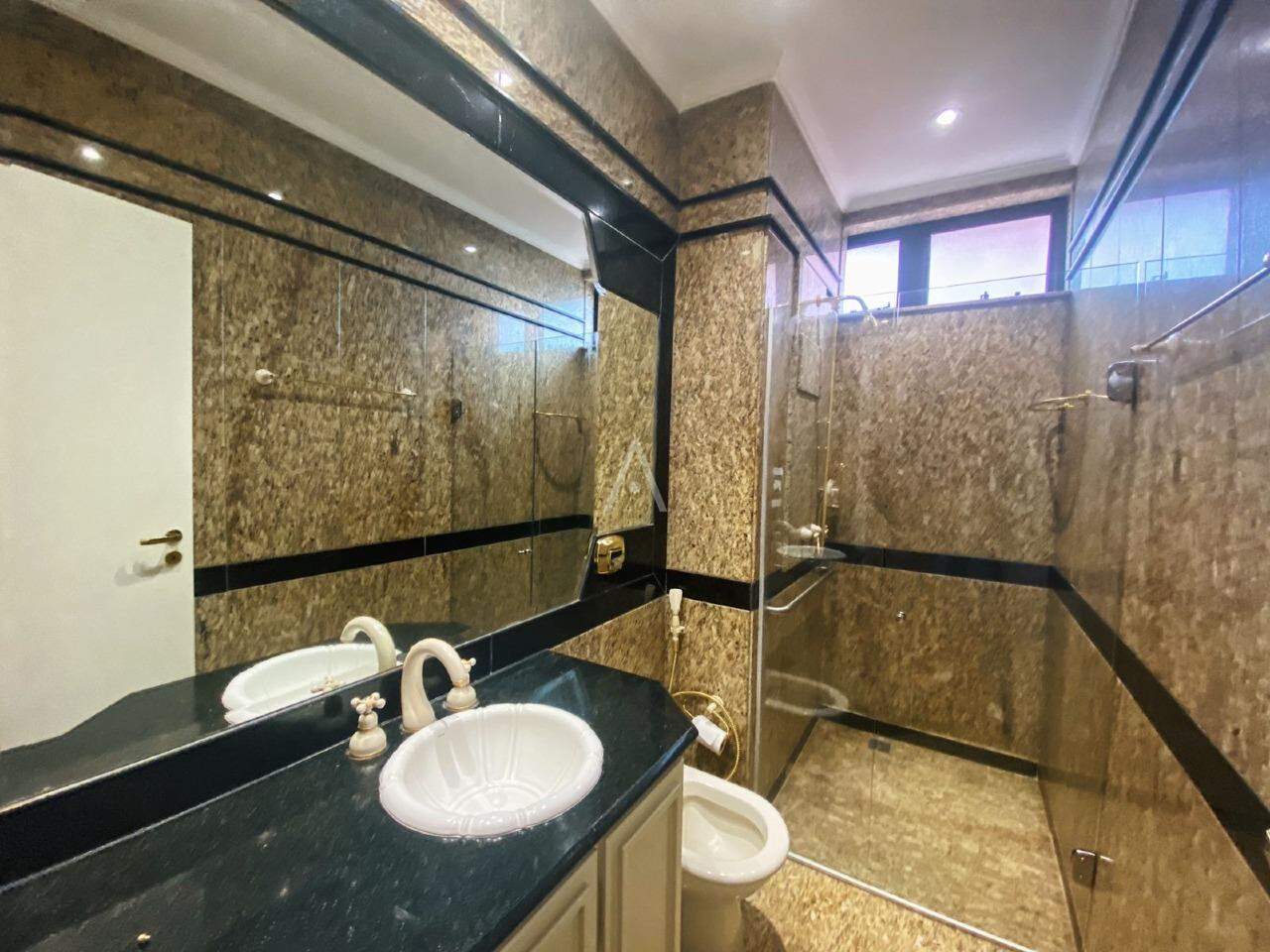 Apartamento para para aluguel no Bairro CENTRO em CASCAVEL: 