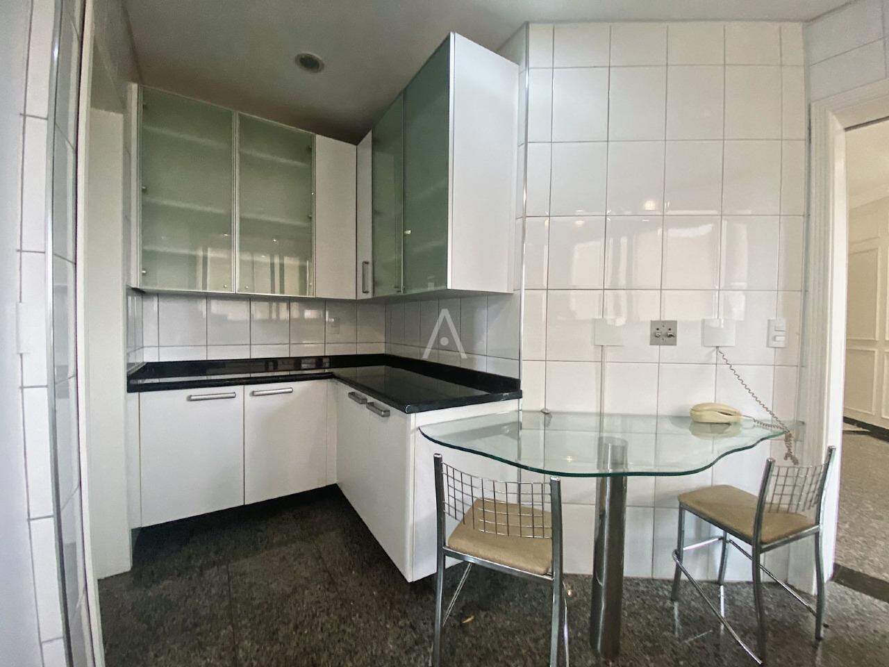 Apartamento para para aluguel no Bairro CENTRO em CASCAVEL: 