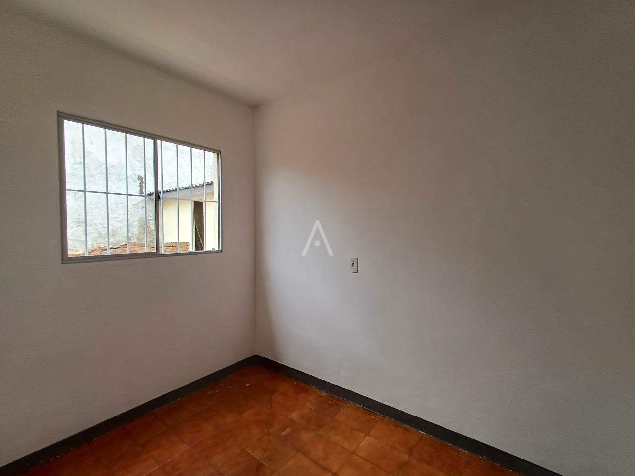 Casa Residencial para para aluguel no Bairro GUARUJA em CASCAVEL: 