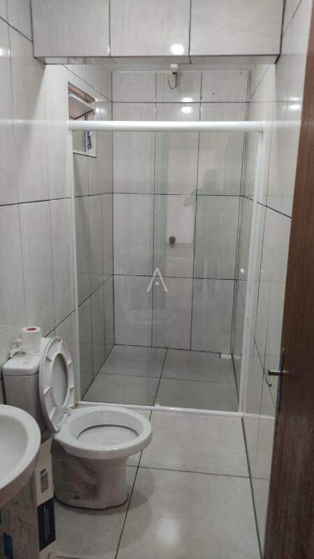 Casa Residencial para para aluguel no Bairro GUARUJA em CASCAVEL: 