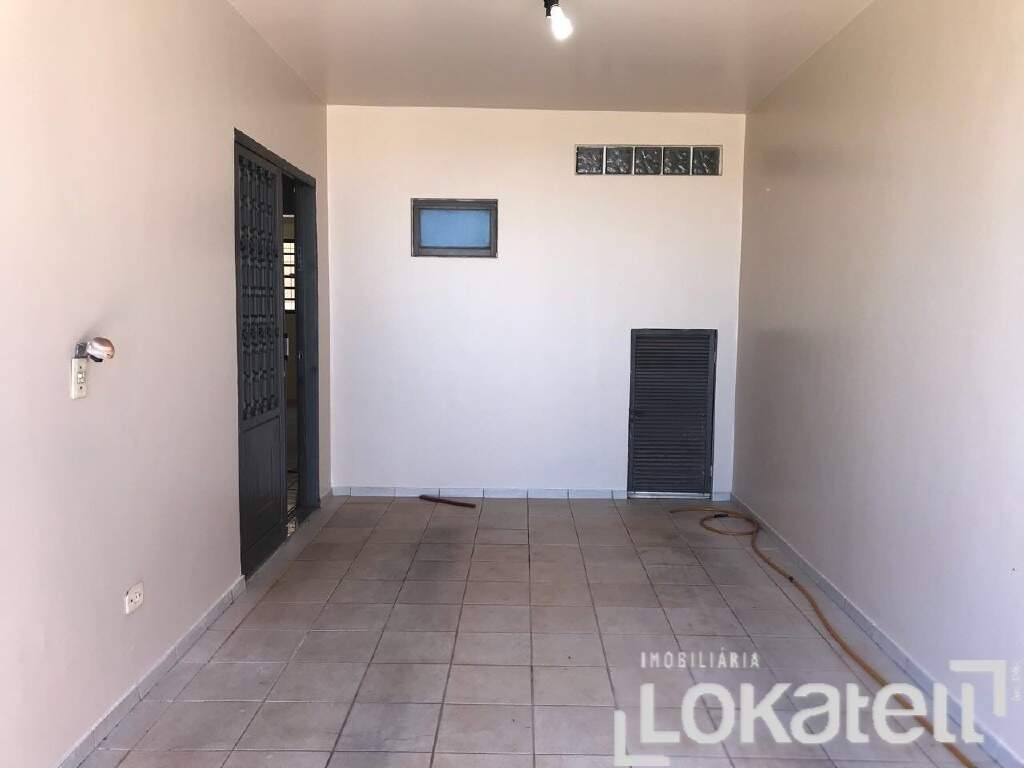 Sobrado para para aluguel no Bairro COUNTRY em CASCAVEL: 