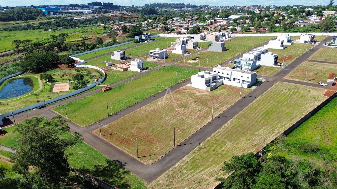 Sobrado para à venda no Bairro UNIVERSITARIO em CASCAVEL: 