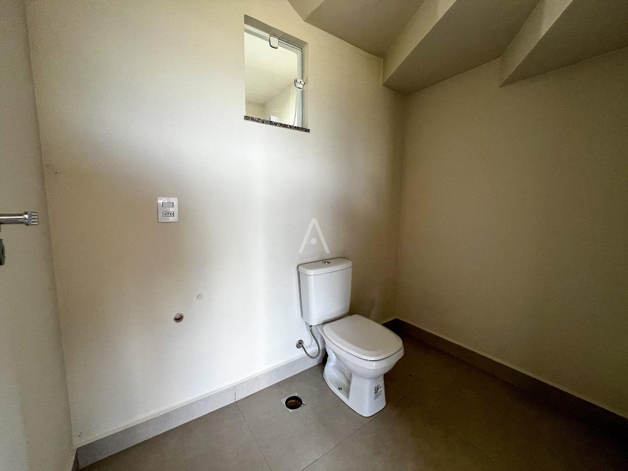 Sobrado para à venda no Bairro UNIVERSITARIO em CASCAVEL: 