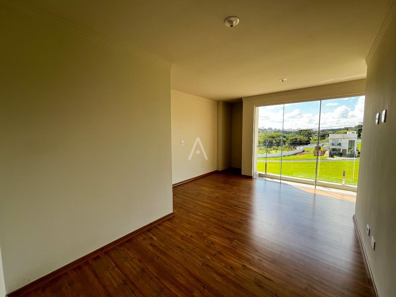 Sobrado para à venda no Bairro UNIVERSITARIO em CASCAVEL: 