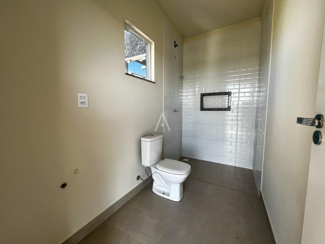 Sobrado para à venda no Bairro UNIVERSITARIO em CASCAVEL: 