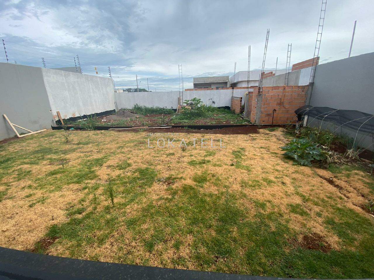 Casa Residencial para para aluguel no Bairro VEREDAS em CASCAVEL: