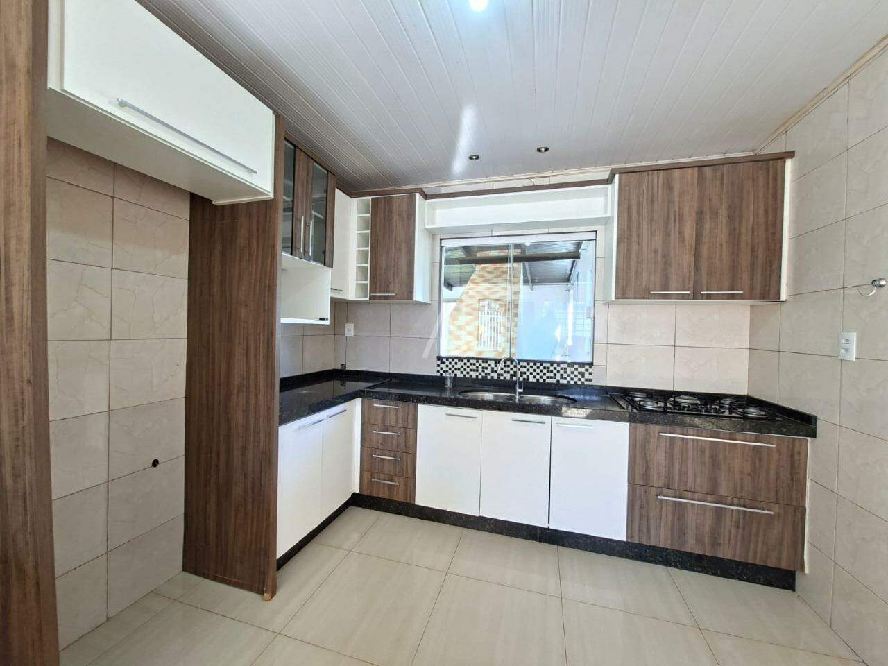 Casa Residencial para para aluguel no Bairro CANADA em CASCAVEL: