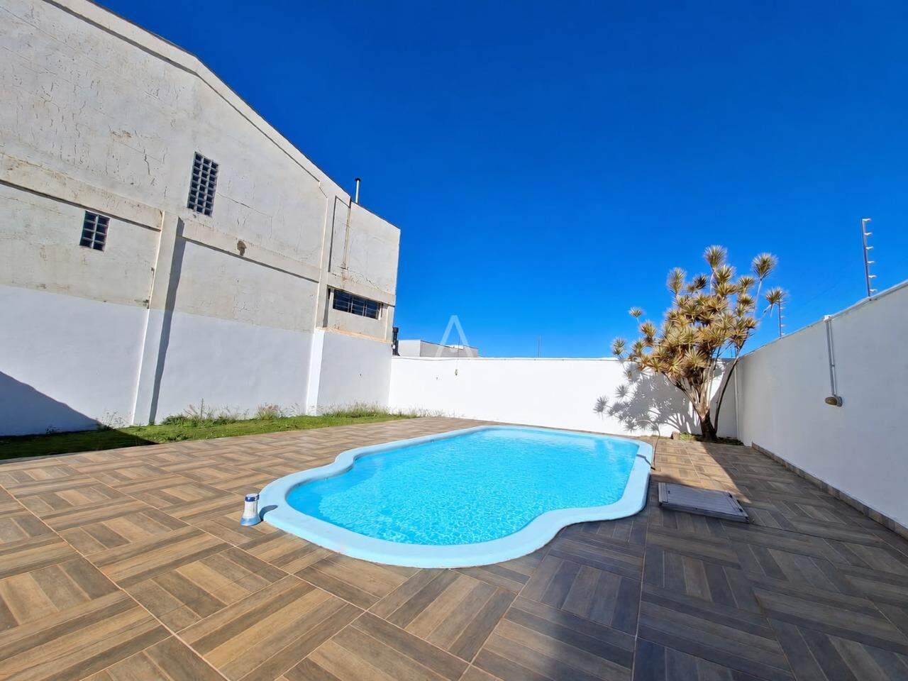 Casa Residencial para para aluguel no Bairro CANADA em CASCAVEL: