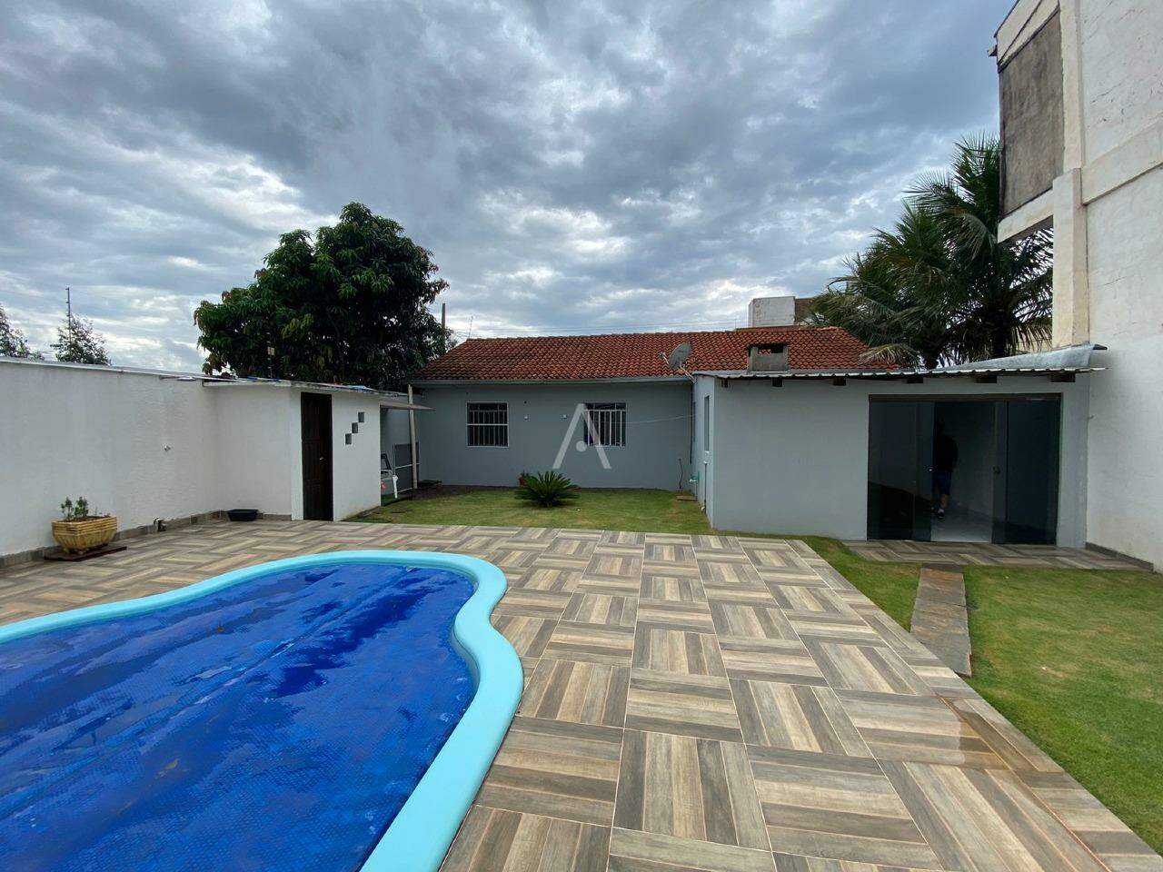 Casa Residencial para para aluguel no Bairro CANADA em CASCAVEL: