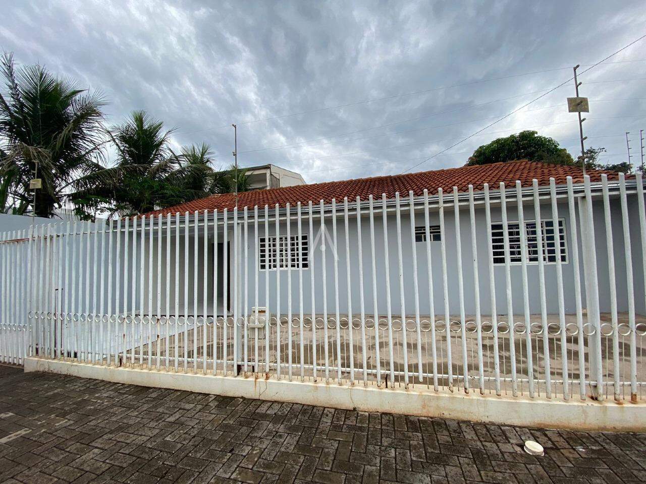 Casa Residencial para para aluguel no Bairro CANADA em CASCAVEL: 