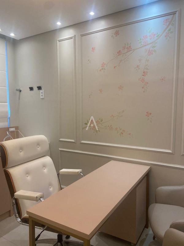 Sala Comercial para para aluguel no Bairro NEVA em CASCAVEL: 