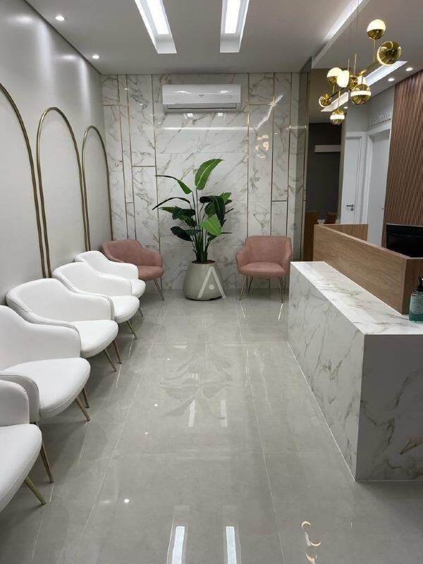 Sala Comercial para para aluguel no Bairro NEVA em CASCAVEL: 