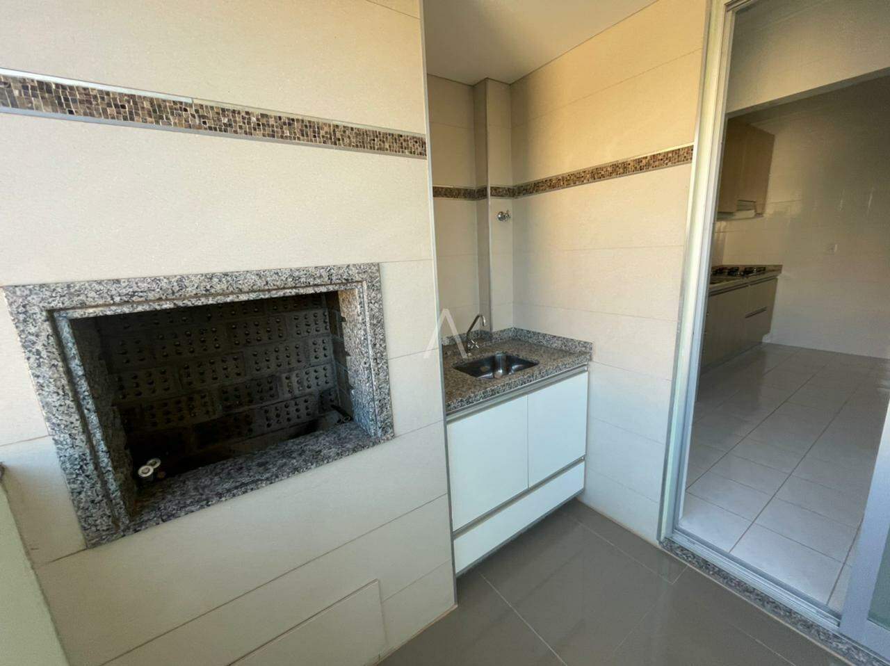 Apartamento para para aluguel no Bairro CENTRO em CASCAVEL: 