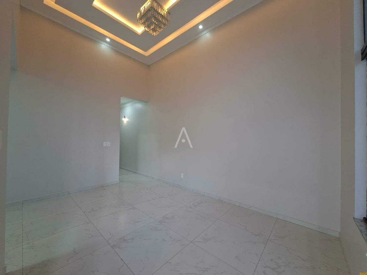 Casa Residencial para para aluguel no Bairro NOVA CIDADE em CASCAVEL: