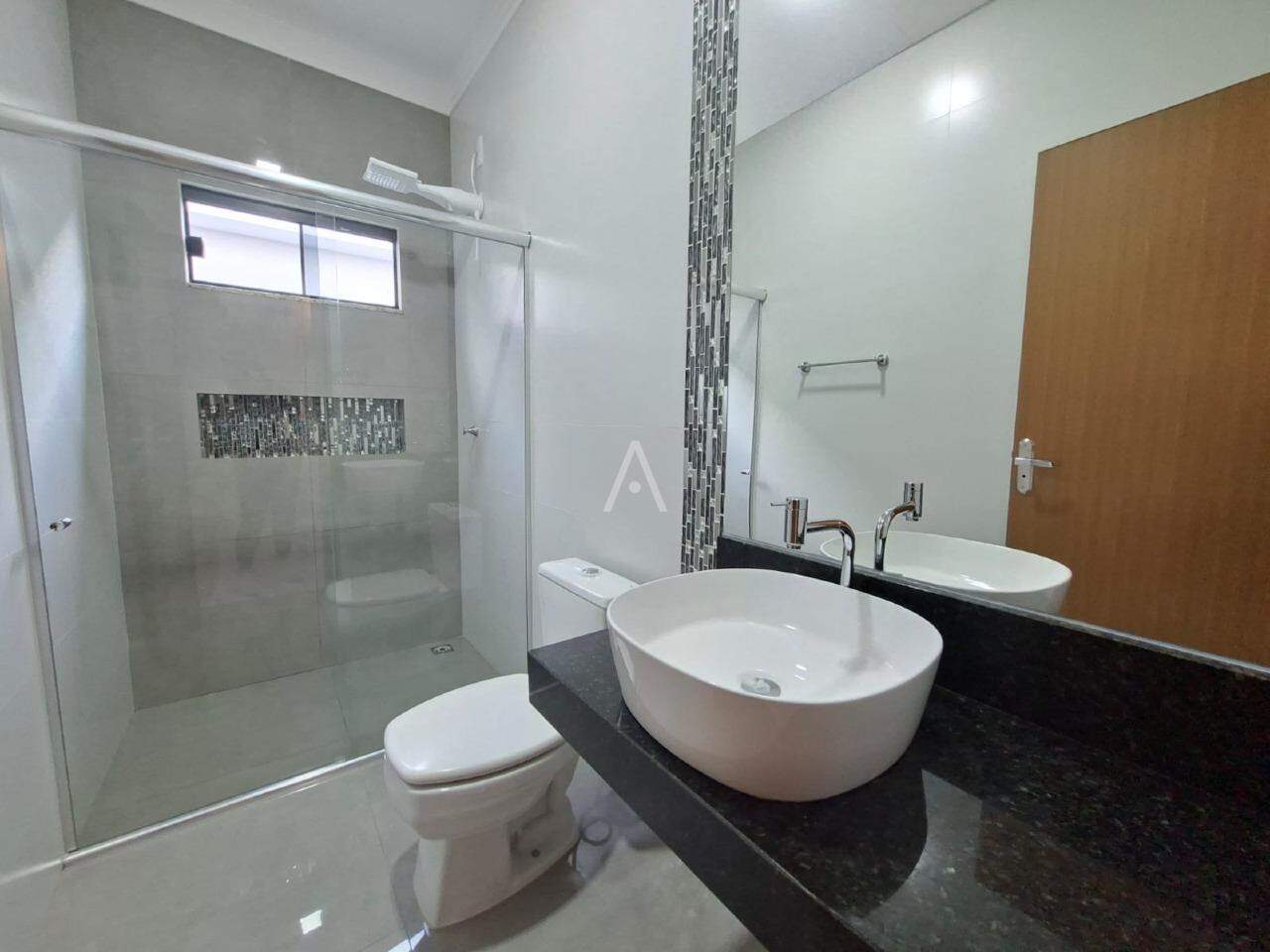 Casa Residencial para para aluguel no Bairro NOVA CIDADE em CASCAVEL:
