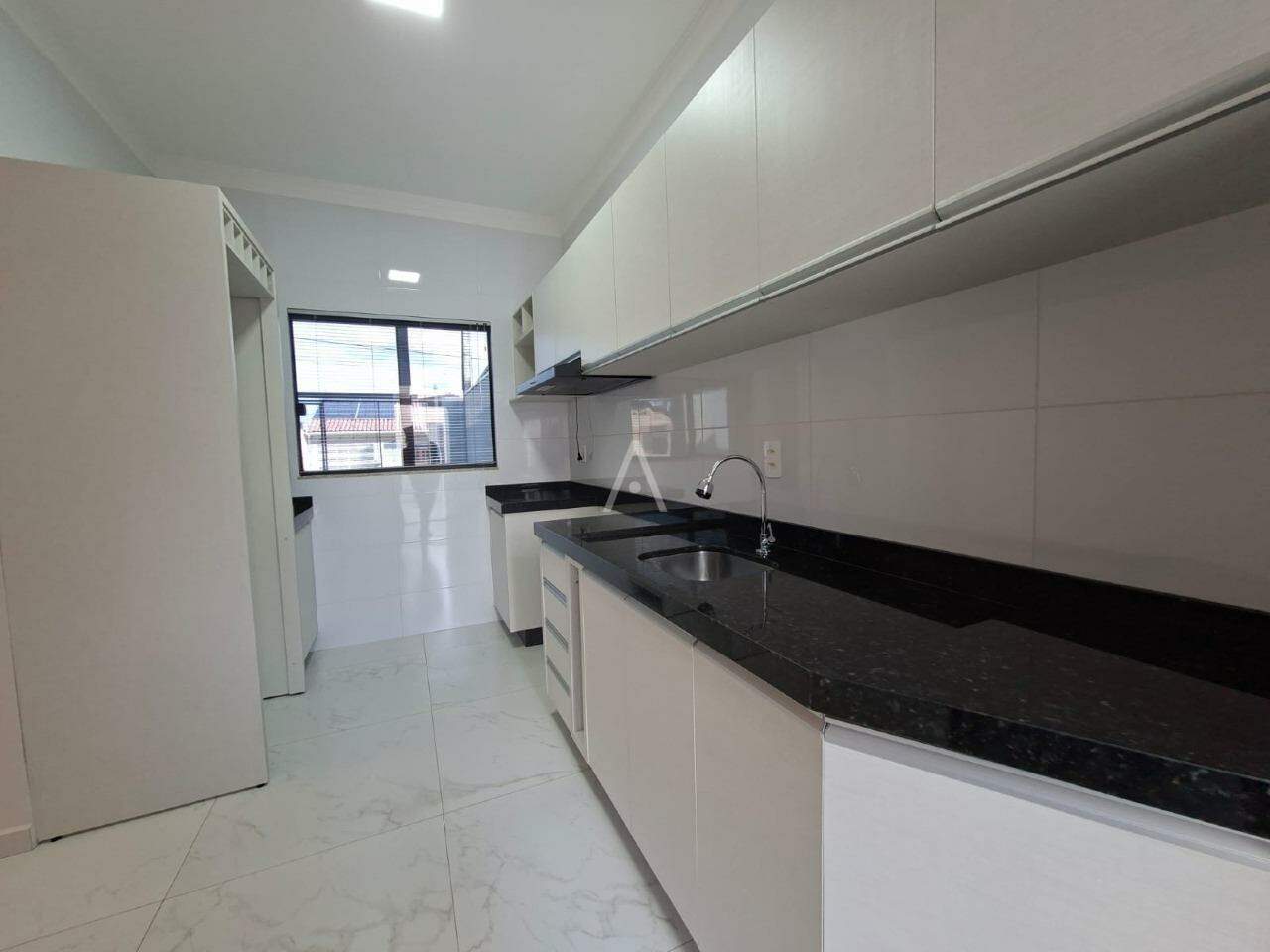 Casa Residencial para para aluguel no Bairro NOVA CIDADE em CASCAVEL:
