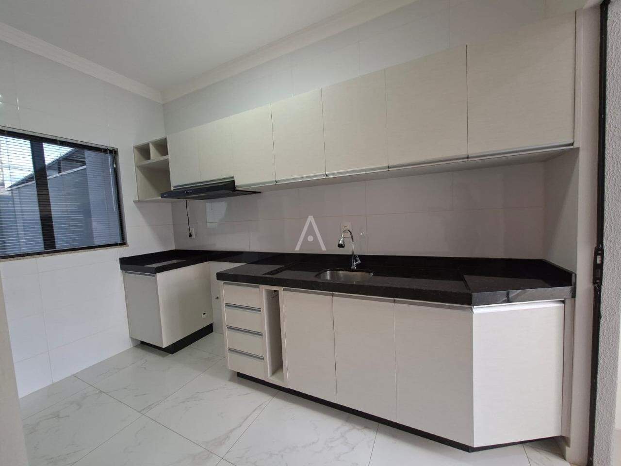 Casa Residencial para para aluguel no Bairro NOVA CIDADE em CASCAVEL:
