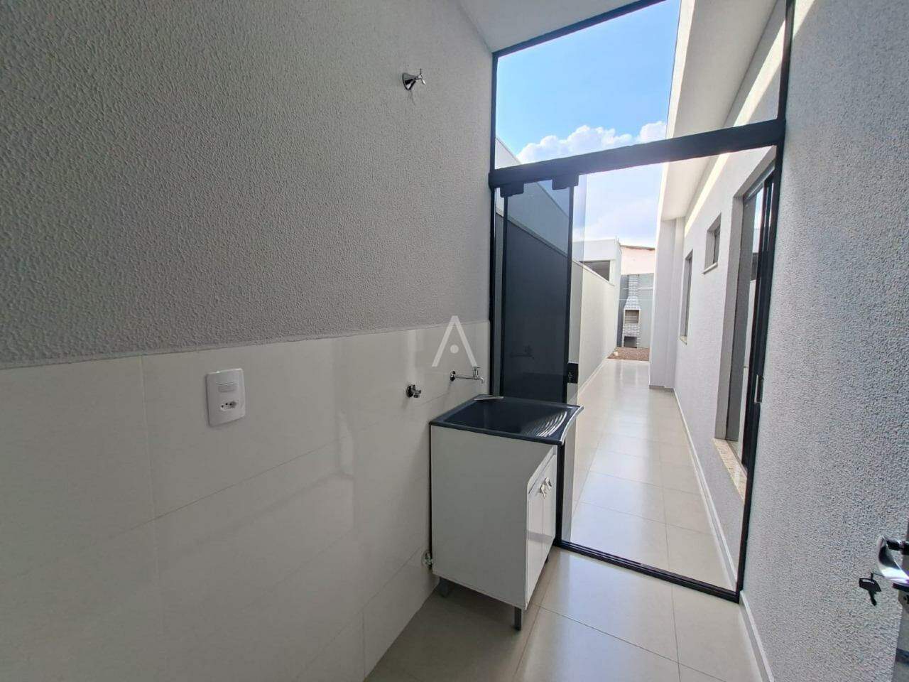 Casa Residencial para para aluguel no Bairro NOVA CIDADE em CASCAVEL: