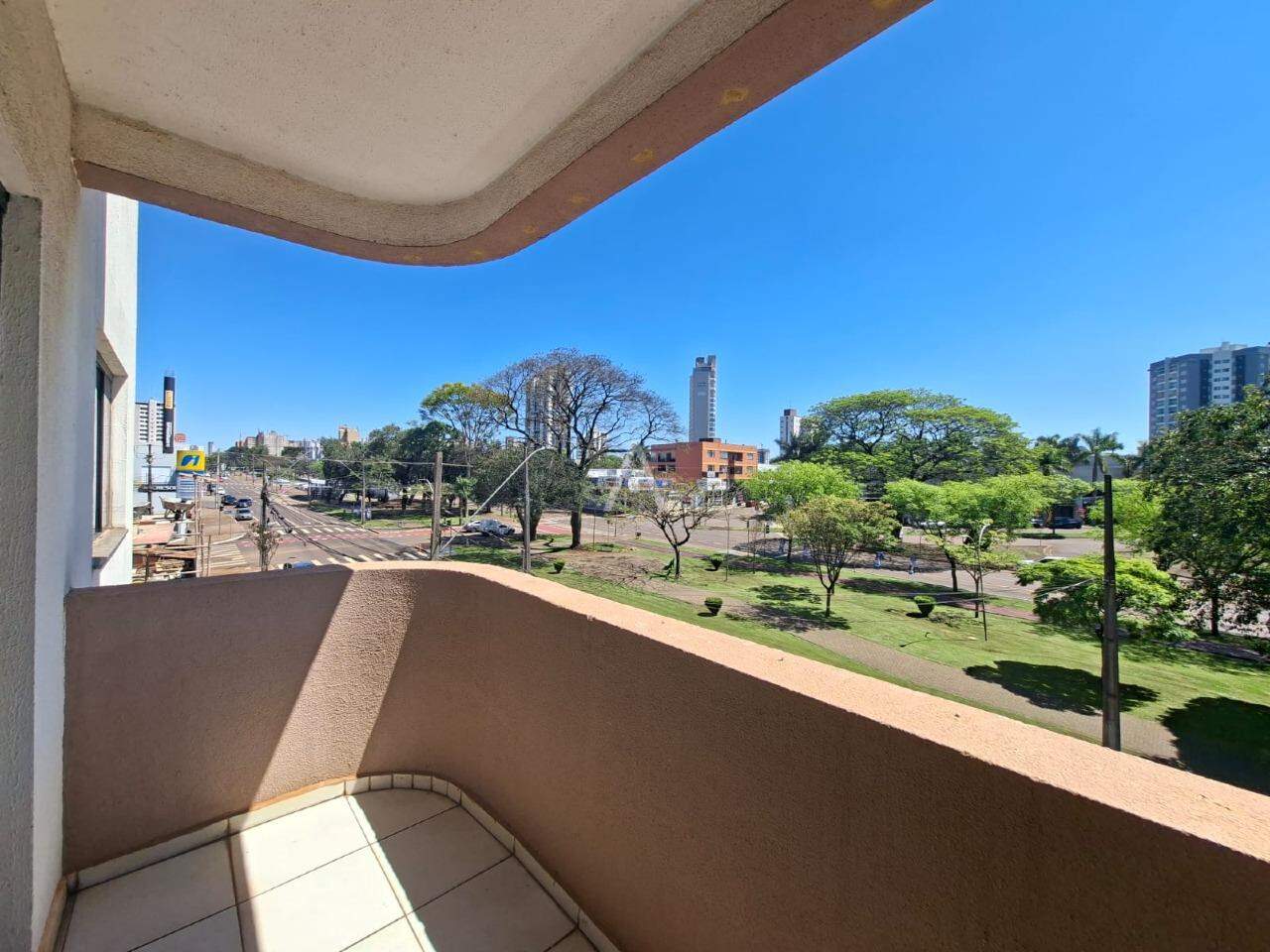 Apartamento para para aluguel no Bairro CENTRO em CASCAVEL: