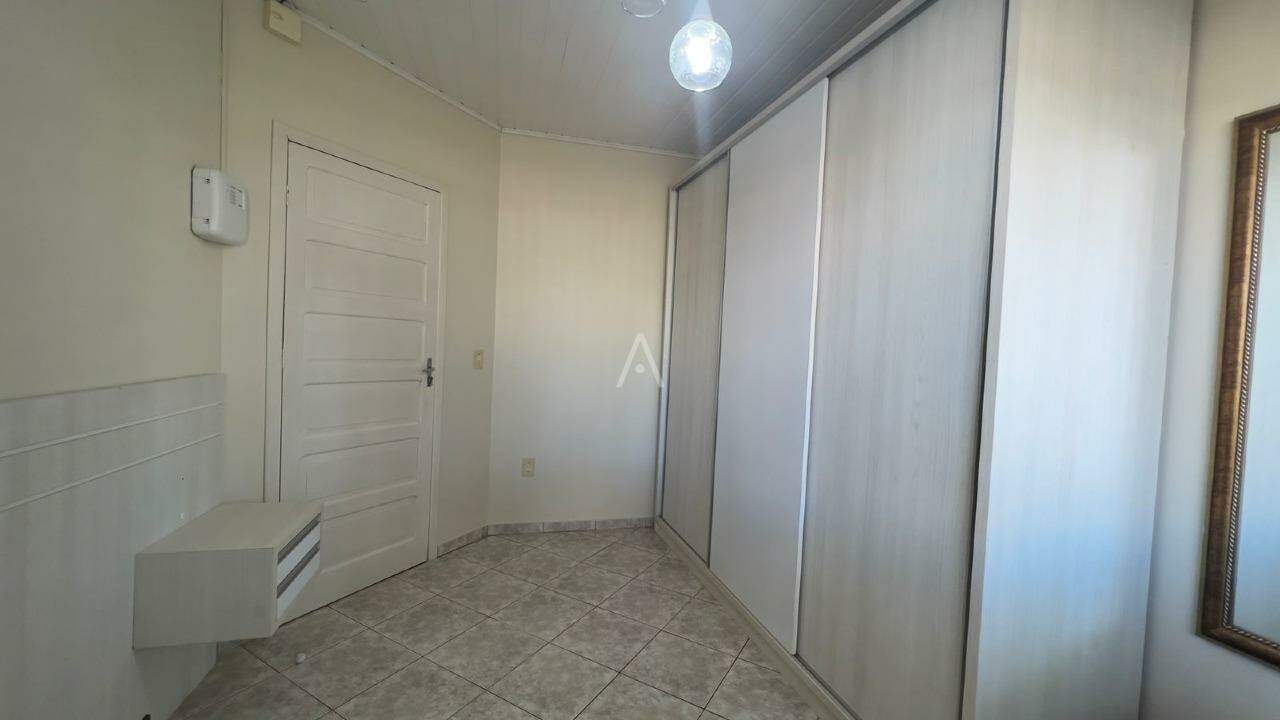 Casa Residencial para para aluguel no Bairro SANTA FELICIDADE em CASCAVEL: 