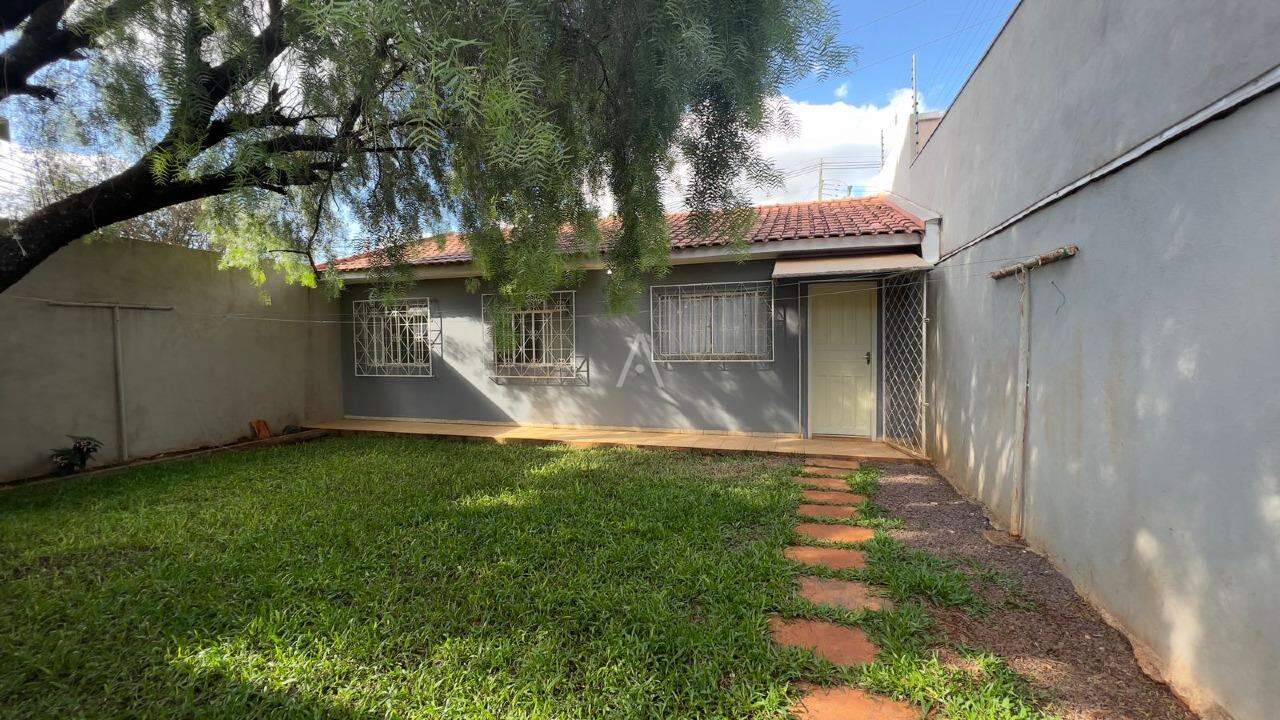 Casa Residencial para para aluguel no Bairro SANTA FELICIDADE em CASCAVEL: 