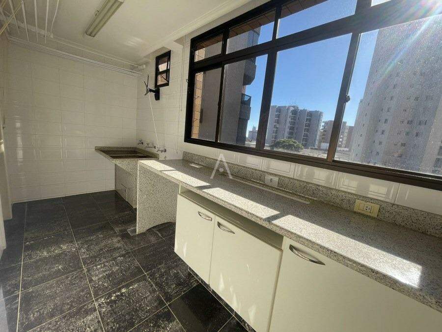 Apartamento para à venda no Bairro CENTRO em CASCAVEL: 