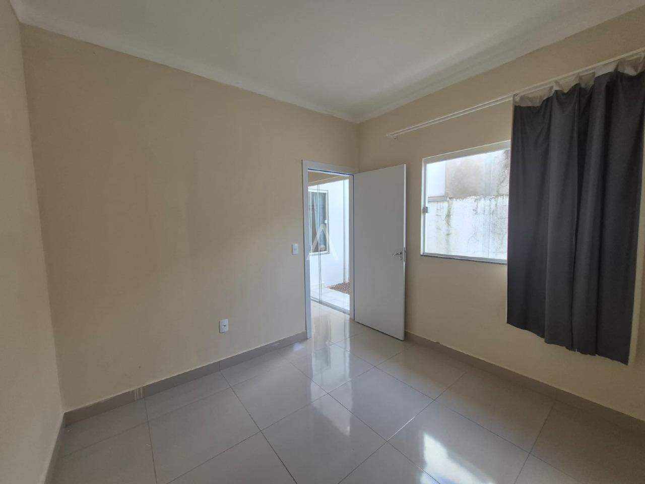 Casa Residencial para para aluguel no Bairro FLORAIS DO PARANA em CASCAVEL: 