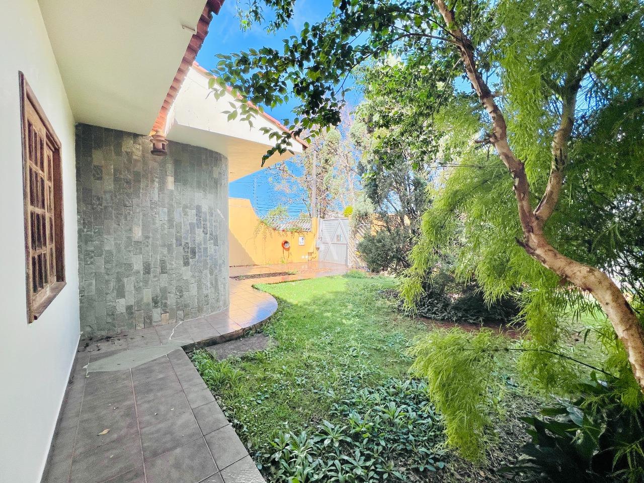 Casa Residencial para à venda no Bairro NEVA em CASCAVEL: Área privativa de 200m²