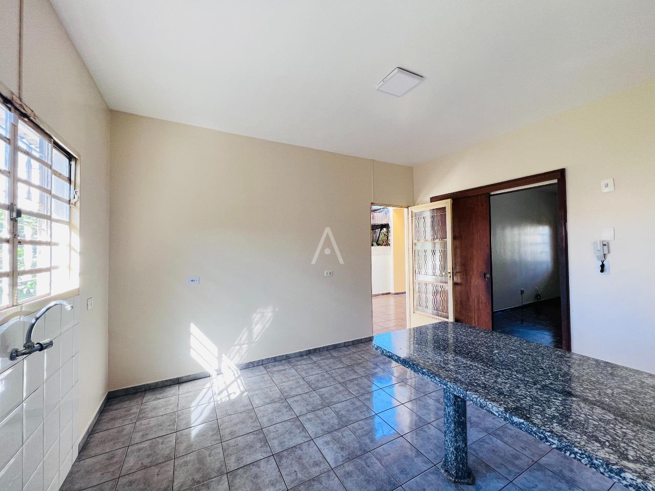 Casa Residencial para à venda no Bairro NEVA em CASCAVEL: 