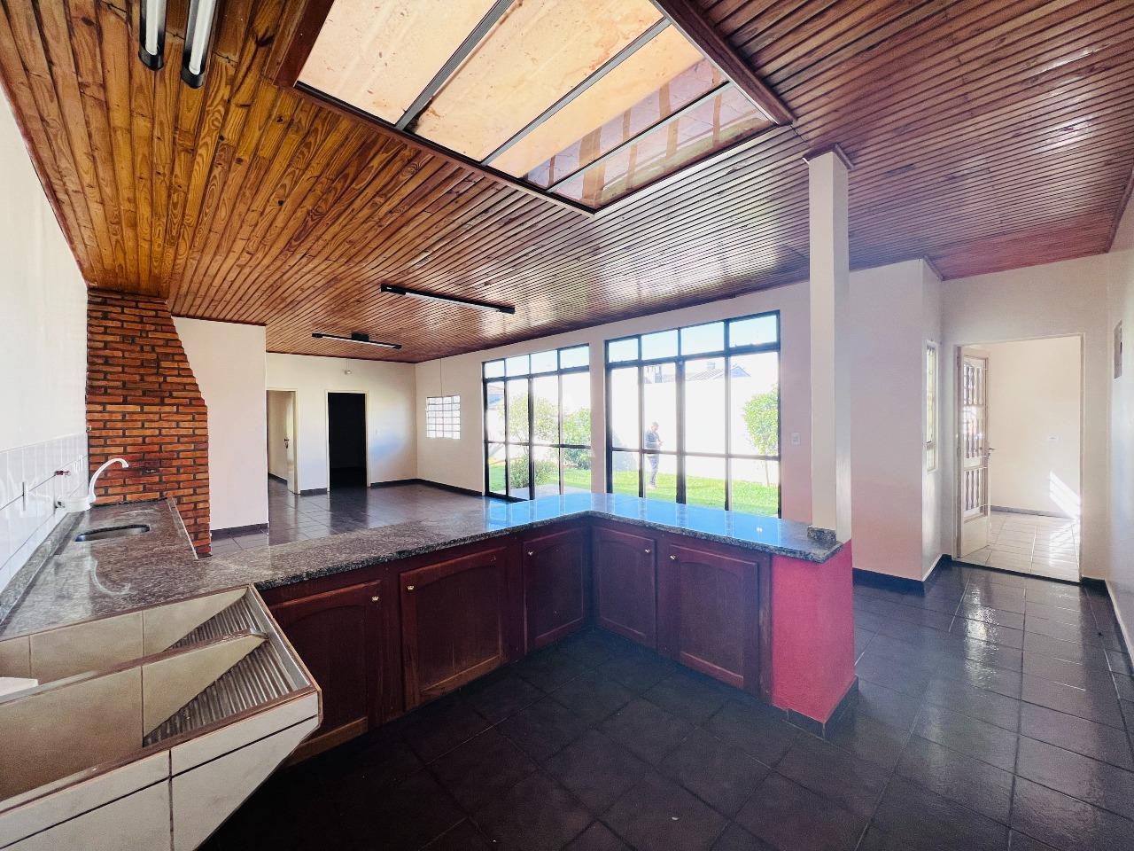 Casa Residencial para à venda no Bairro NEVA em CASCAVEL: 