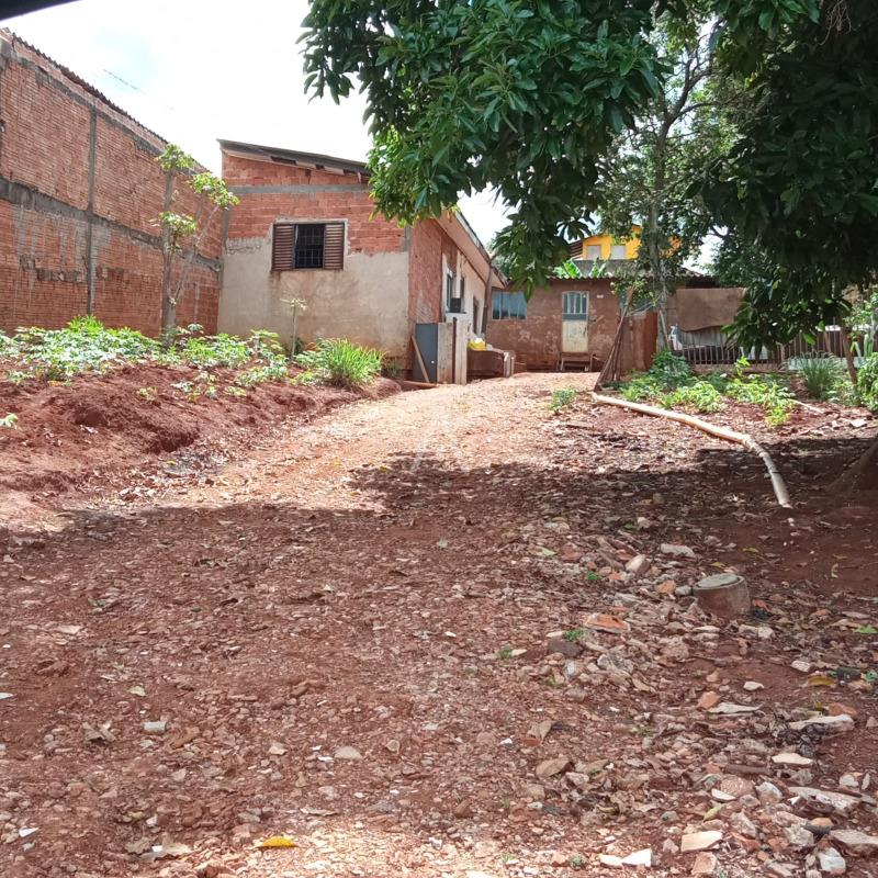 Terreno para à venda no Bairro 14 DE NOVEMBRO em CASCAVEL: 