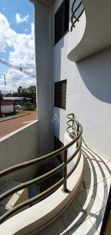 Apartamento para para aluguel no Bairro UNIVERSITARIO em CASCAVEL: 