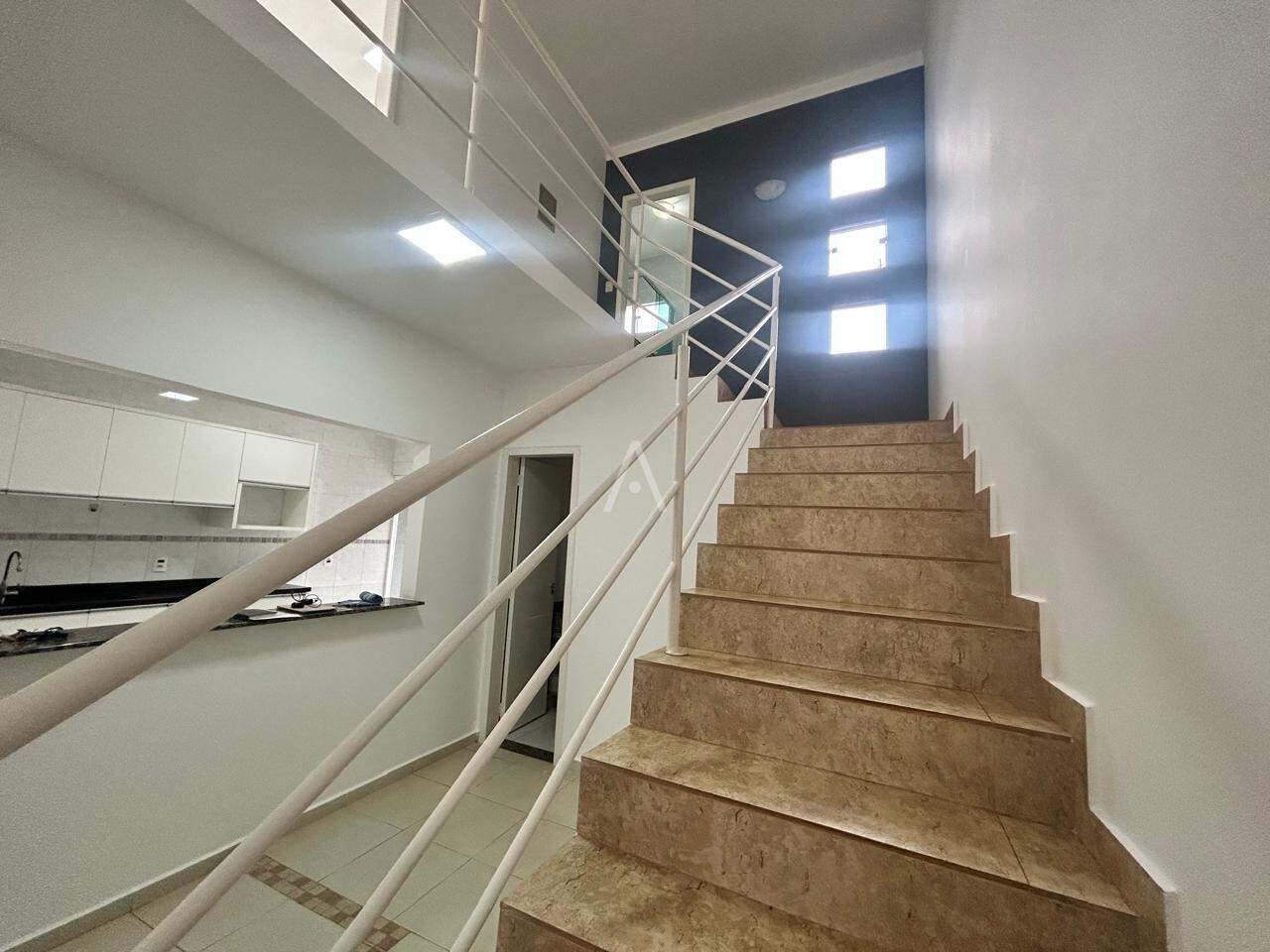 Sobrado para para aluguel no Bairro NOVA YORK em CASCAVEL: