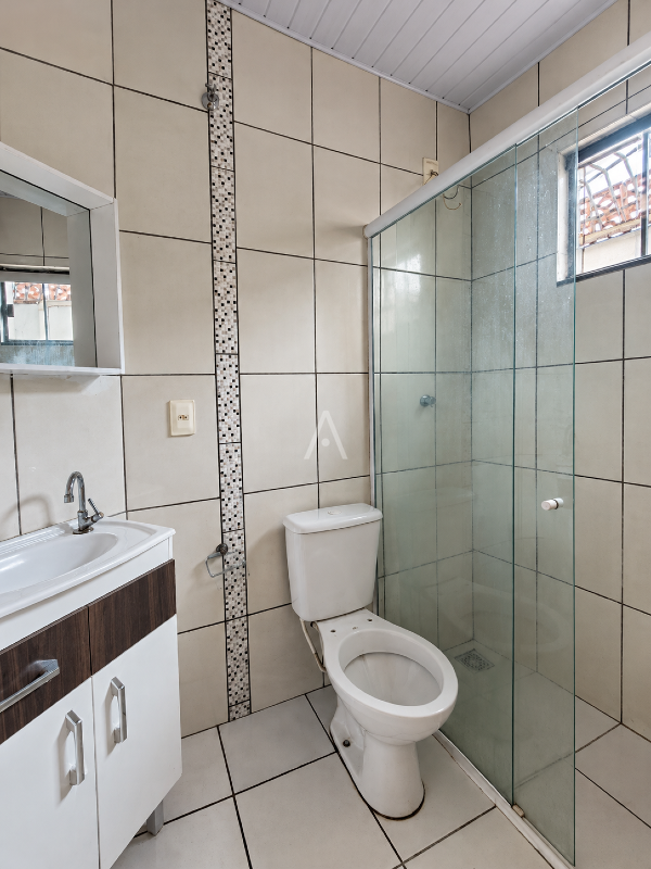 Casa Residencial para para aluguel no Bairro VILA BECKER em TOLEDO: 