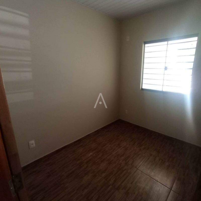 Casa Residencial para para aluguel no Bairro VILA BECKER em TOLEDO: 