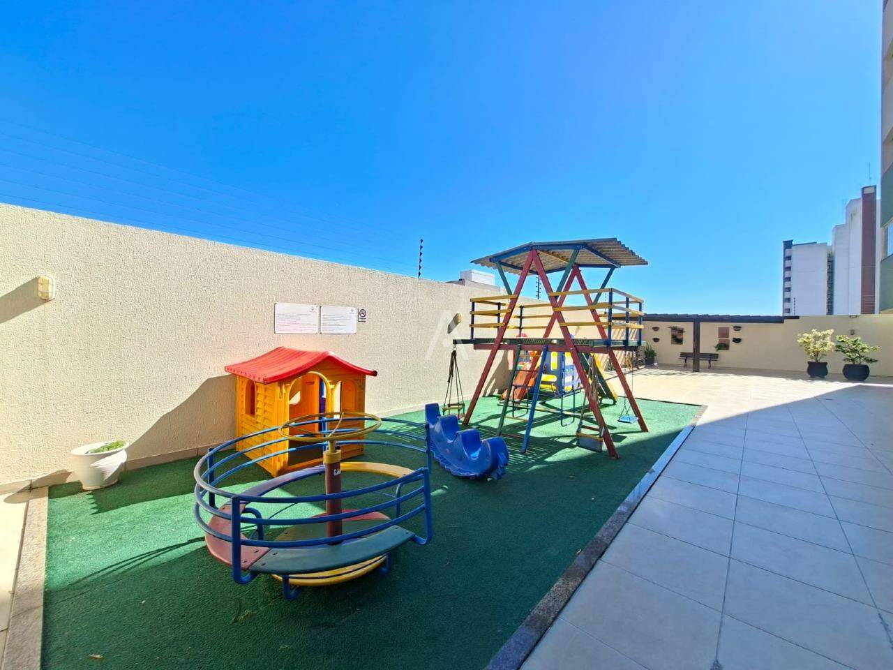 Apartamento para para aluguel no Bairro CENTRO em CASCAVEL: 