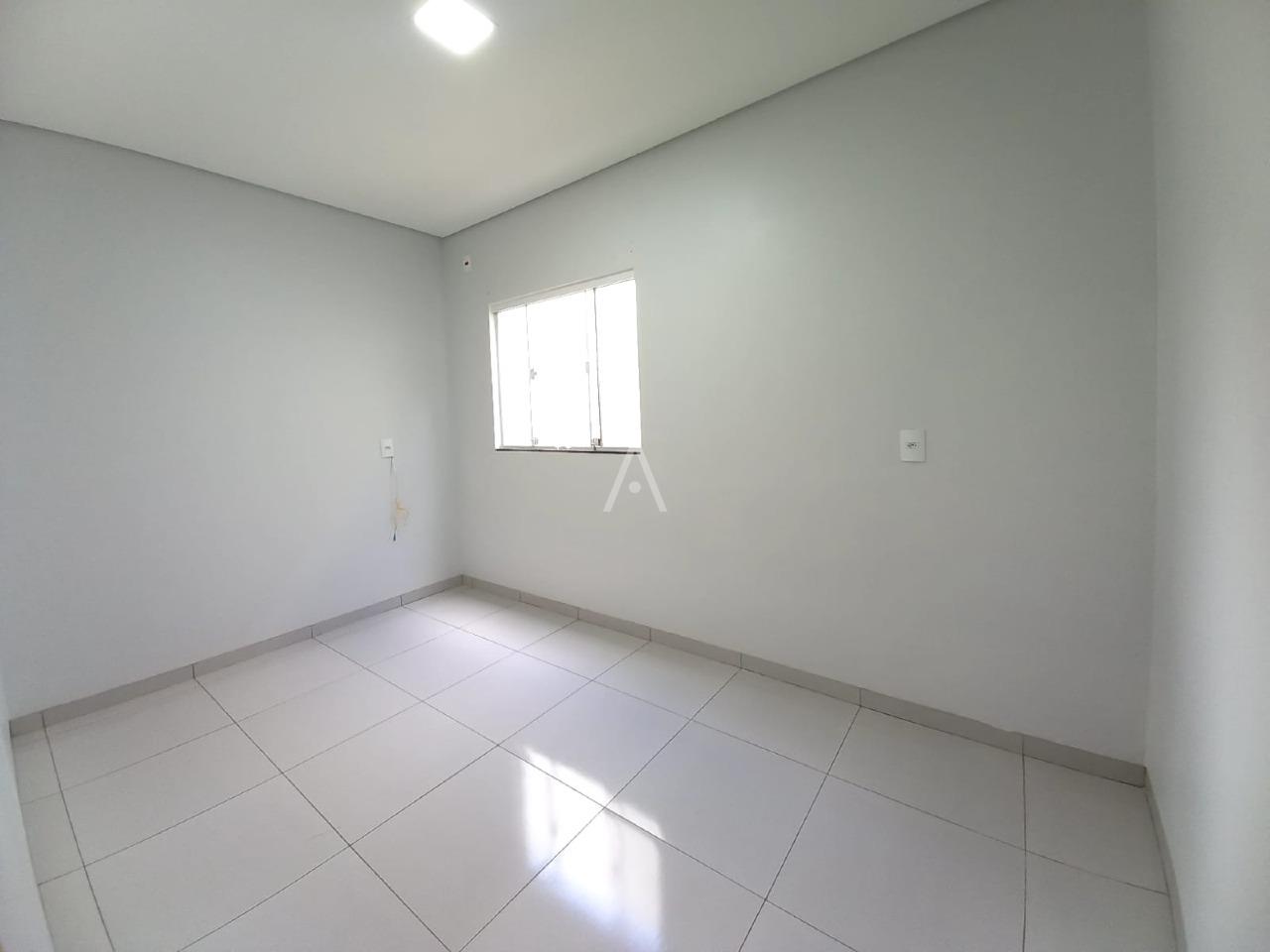 Casa Residencial para para aluguel no Bairro PINHEIRINHO em TOLEDO: 